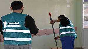 Rize'de Denetimli Serbestlik Yükümlüleri Okulların Bakımını Yapıyor