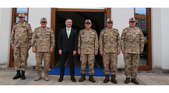 Jandarma Genel Komutanı Orgeneral Çetin, Rize Valisi Çeber'i Ziyaret Etti