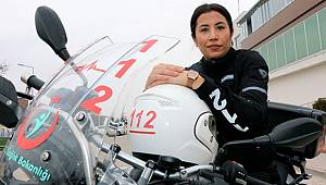 Kadın sağlıkçı motosikletli ambulansıyla hayat kurtarıyor