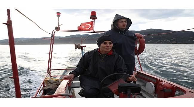 Karadeniz'in Kadın Balıkçılarının Zorlu Mesaisi