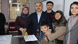 Rize Belediye Başkanlığını Rahmi Metin Kazandı