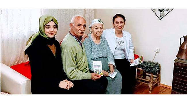 Rize'de Sağlıkçılar Yaşlılar Haftasını Unutmadı