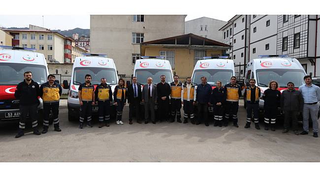 Rize'ye 5 Yeni 4x4 Ambulans