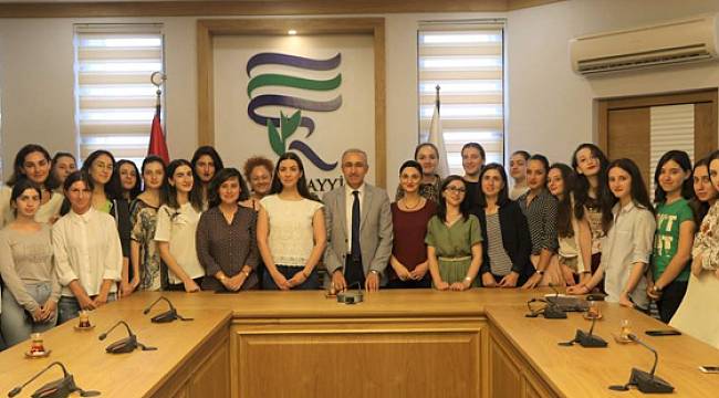 RTEÜ'de Staj Yapan Gürcü Öğrencilerden Rektör Karaman'a Ziyaret