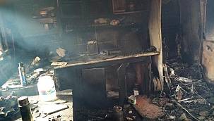 Rize'de Yangın: 2 Ev Kullanılamaz Hale Geldi